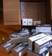 Для II продаже Samsung i9100 Galaxy S 32 ГБ / Apple iphone 4 32Gb