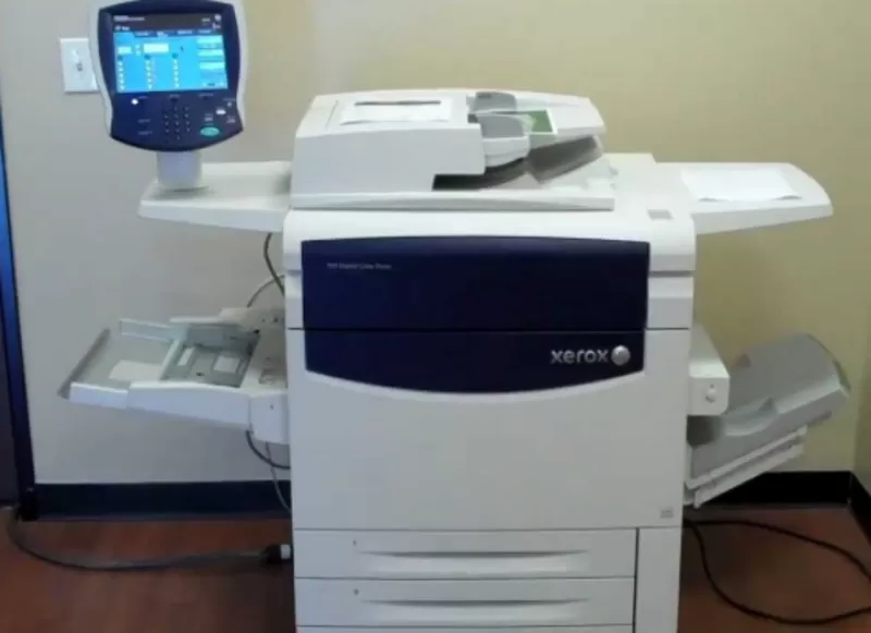 Продам  Бобруйск принтер Xerox DC 700i