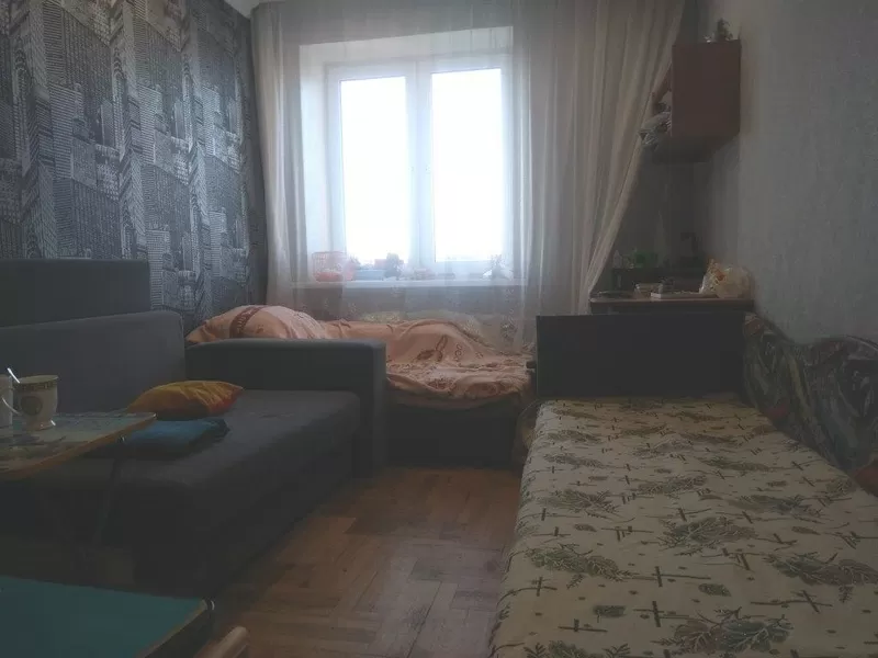 л. К.Маркса,  322А,   продается кв-ра  на 2м этаже кирп. дома.  6