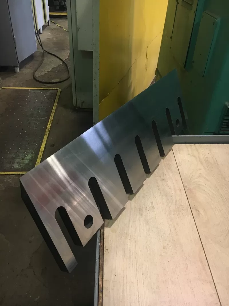 Предлагаем изготовление ножей-контрножей и прижимных пластин для дроби 2